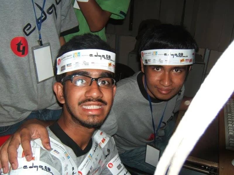 Geekonix alumni group photo w