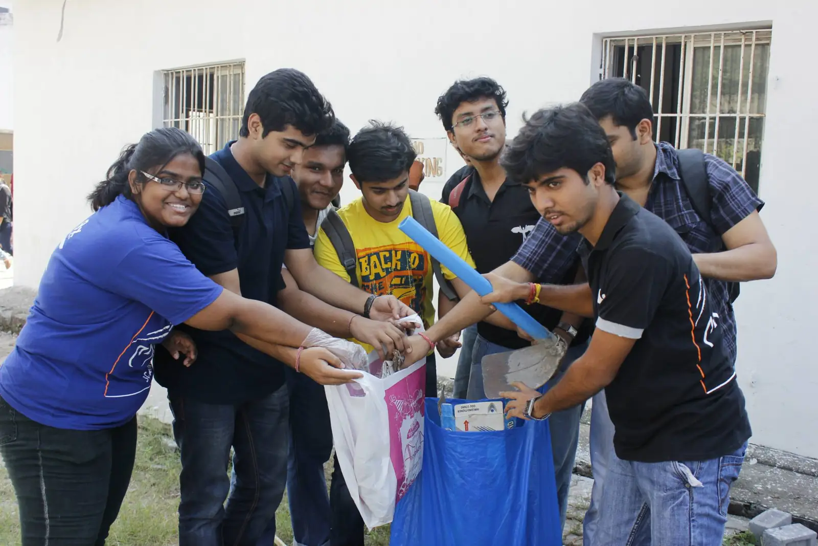 Geekonix Facebook gallery photo 01 2014