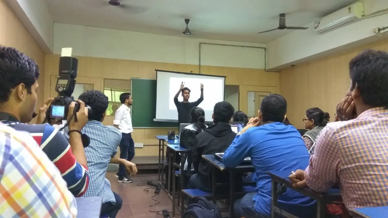 Geekonix Facebook gallery photo 09 2016