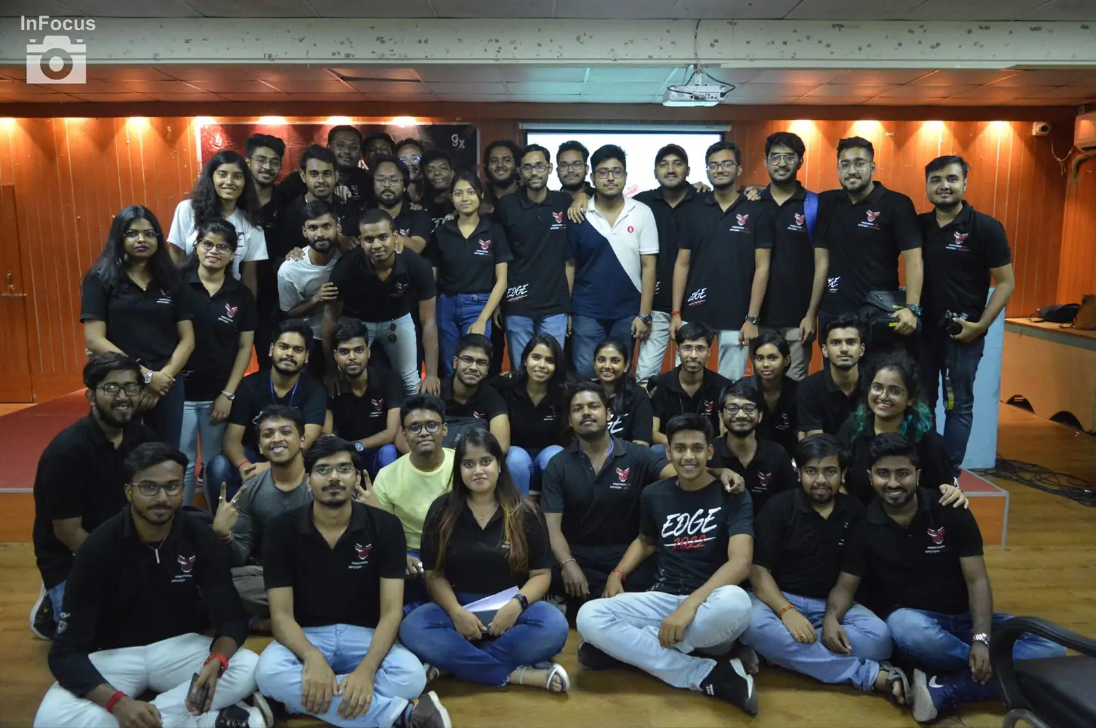 Geekonix alumni group photo IMG 6792