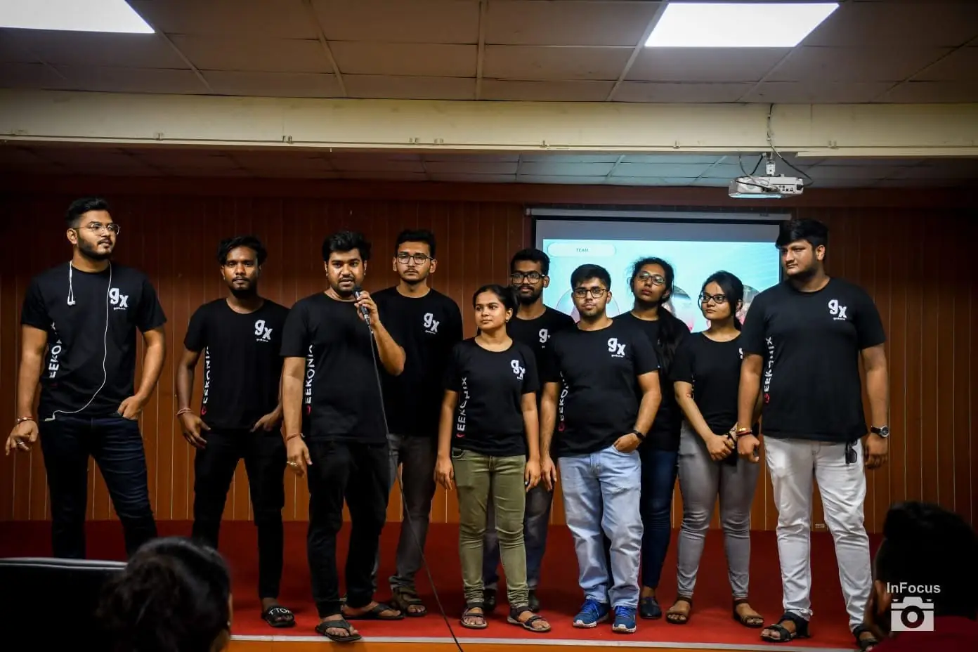 Geekonix alumni group photo IMG 6795