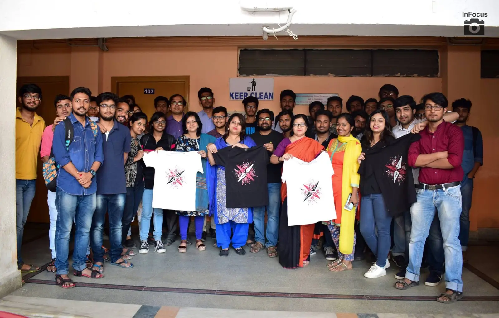 Geekonix alumni group photo IMG 6806