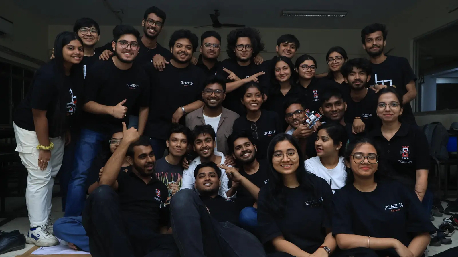 Geekonix alumni group photo img 54